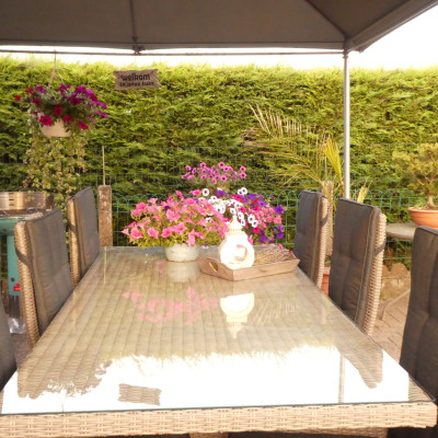 Eindelijk een tuinset die mag gezien worden.