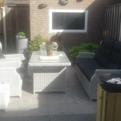 Een  AVH outdoorset staat overal op zijn plek.