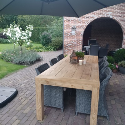 Zo blij met deze prachtige tuintafel!