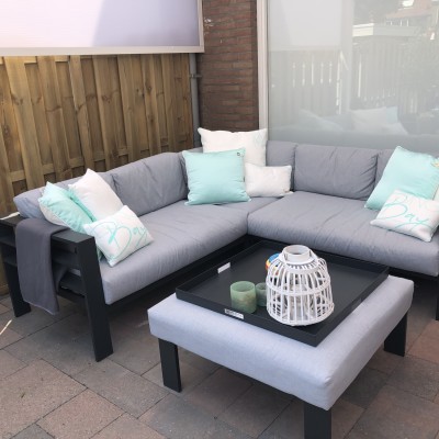 Onze tuin is helemaal compleet met deze fantastische loungeset van AVH
