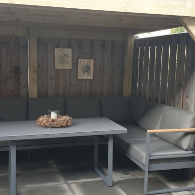 De recent bij AVH gekochte Montigo lounge/diningset