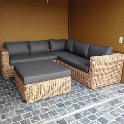 Super geslaagde combinatie van de loungeset in onze poolhouse.
