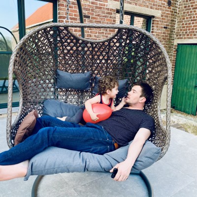 Leuk Twee-zit Hangstoel voor tuin.