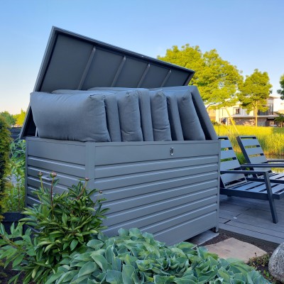 Een mooie kussenbox waar AL onze loungesetkussens in passen!