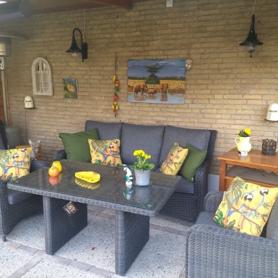 Mooi setje onder de overkapping