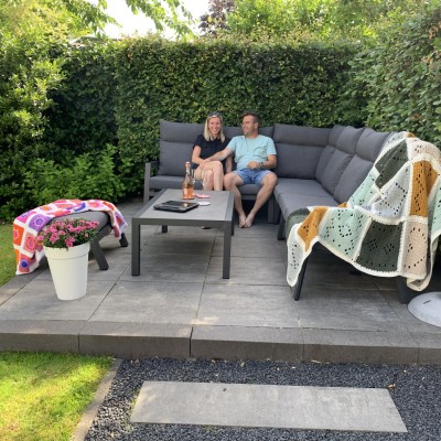 Het is heerlijk vertoeven op de loungeset van AVH outdoor!