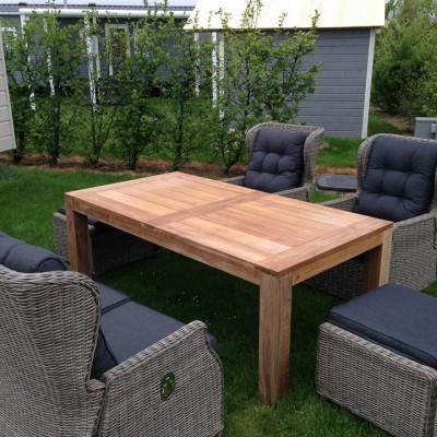 Tuinset met teaktafel