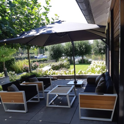 Vakantie in eigen tuin met de heerlijke tuinset York!