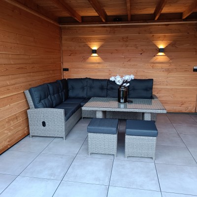 Prachtig mooi loungeset staat super in de overkapping en hij zit ook nog heerlijk.