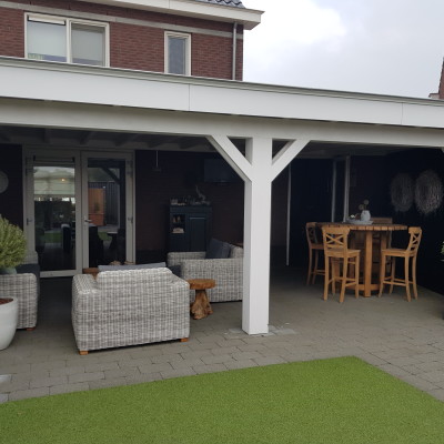 Nu is het helemaal fijn om met het mooie weer thuis te zijn.