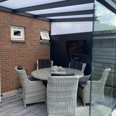 Geweldig zittend    Tuin zet