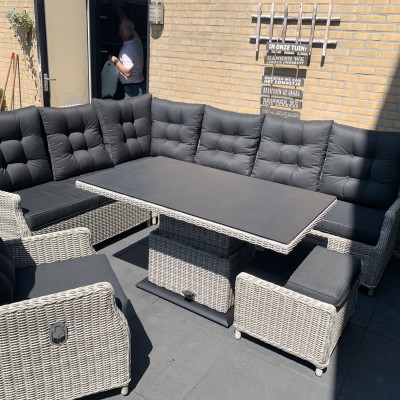 Genieten van de zomer met deze heerlijke loungeset