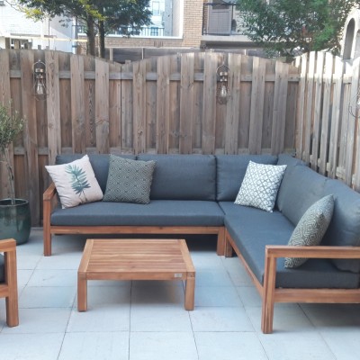 Deze Harby lounge set maakt onze kleine stadstuin echt compleet!