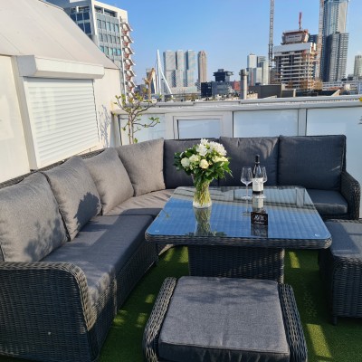 AVH loungen op grote hoogte, dat is pas genieten.
