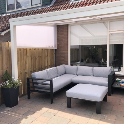 De Almeria hoekset gekocht bij AVH en hij staat echt fantastisch bij ons in de tuin