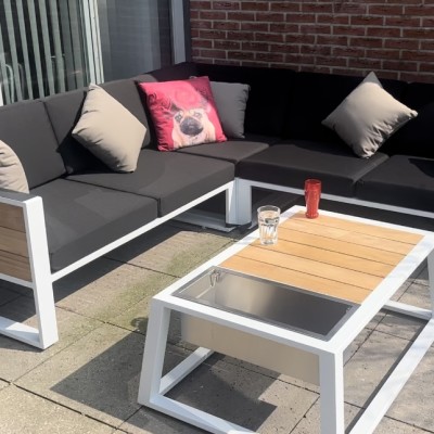 Het is heerlijk chillen op deze fijne set