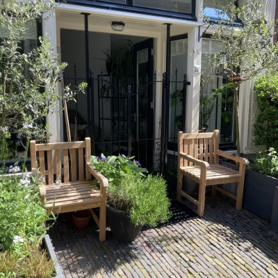 in oud straatje te Haarlem