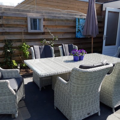 Deze week onze tuinset gekregen!