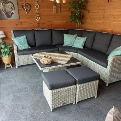 Supermooie tuinset voor onder t afdak,