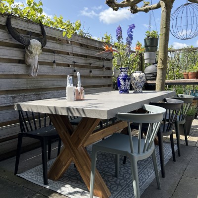 Super mooie robuuste tafel AVH outdoor met betonlook