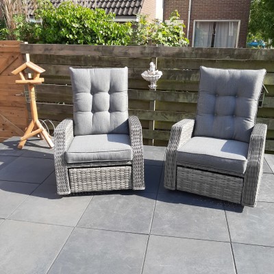 Onze nieuwe loungestoelen van AVH zitten heel lekker