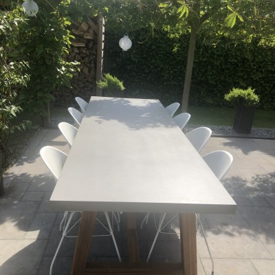 We zijn helemaal blij met deze prachtige tafel!