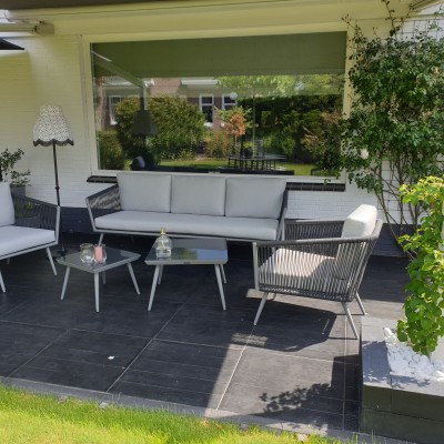 Binnen naar buiten gehaald met onze nieuwe loungeset Canberra