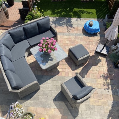 Lekker loungen voor de dames en een luie stoel voor ‘opa’
