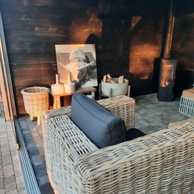 Geweldige rotan tuinset met dikke kussens.