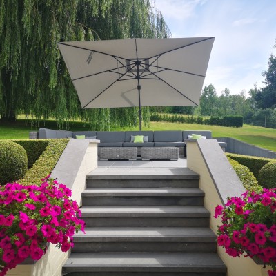 Zo blij met onze nieuwe parasol!
