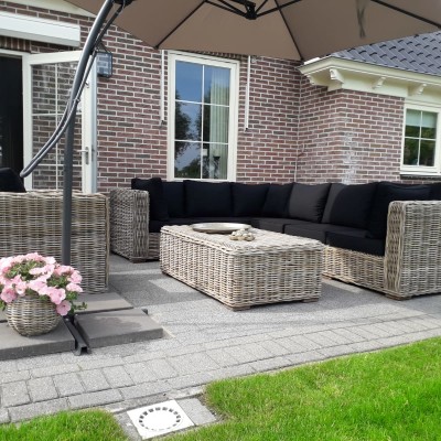 In de mooie tuinset van AVH outdoor