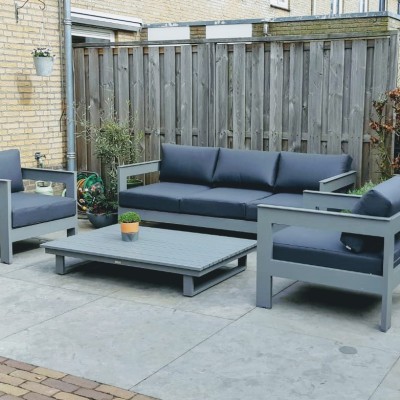 Genoeg plek om te zitten, maar toch niet te massief of te groot voor onze relatief kleine tuin.