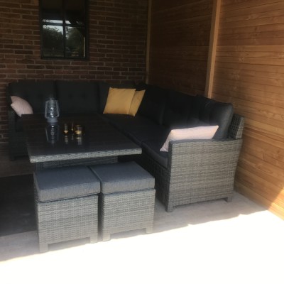Eindelijk is ie daar onze mooie loungeset van avh