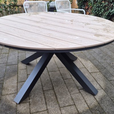 Supermooi tuintafel!