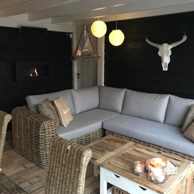 Lekker loungen op onze nieuwe loungebank.