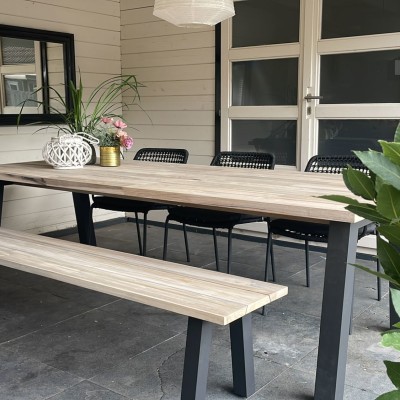 Dat wordt heerlijk buiten eten met deze gave nieuwe eethoek van AVH. Super blij mee!!