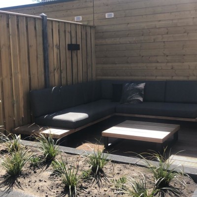 Prachtige loungeset in onze zithoek geplaatst.