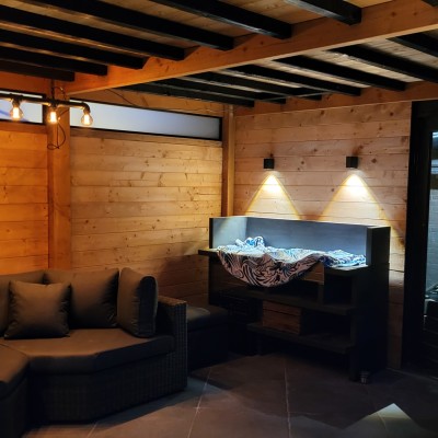 Super mooie loveseat bij AVH gekocht voor onder onze overkapping