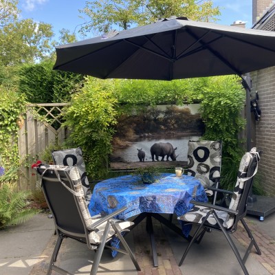 Super blij met de zwevende parasol,