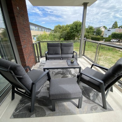 En nu genieten van onze prachtige verstelbare loungeset. Heel blij mee 🤩