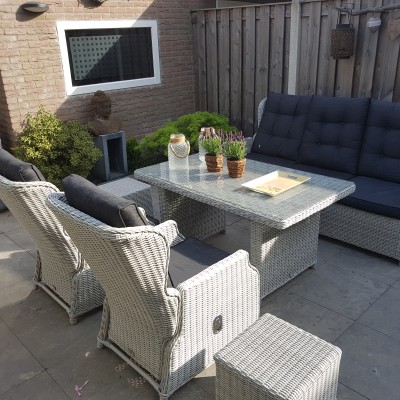 Een AVH outdoorset staat overal op zijn plek