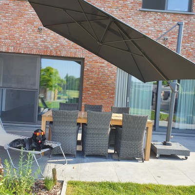 Ook in Belgie is het genieten met onze parasol van avh