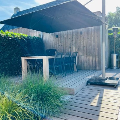 Altijd veel zon-lol onder een AVH-outdoor parasol!!!!