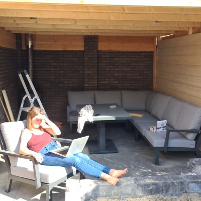 Lekker chillen en werken op onze nieuwe tuinset