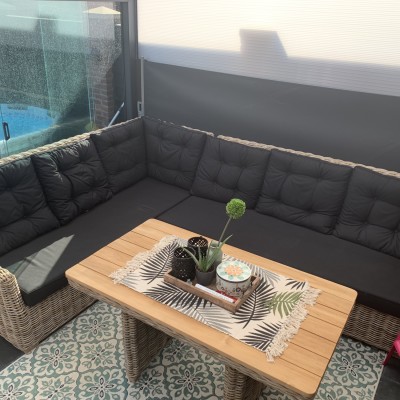 We misten een fijne set onder onze veranda.