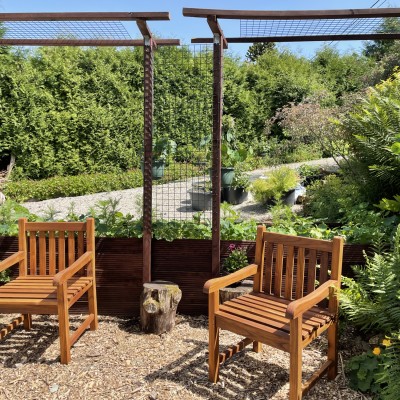 Prachtige degelijke stoelen voor onze nieuwe zithoek