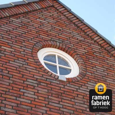 Boerderij Reusel met kunststof kozijnen landelijk karakter