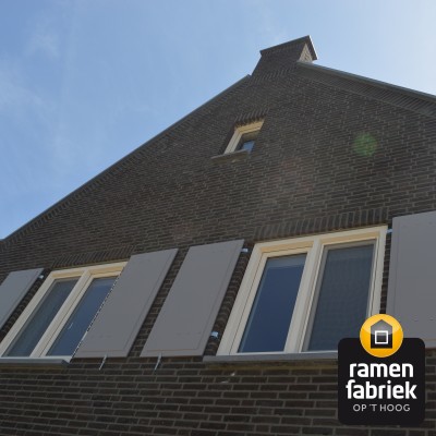 Woonhuis Reusel kunststof kozijnen en luiken