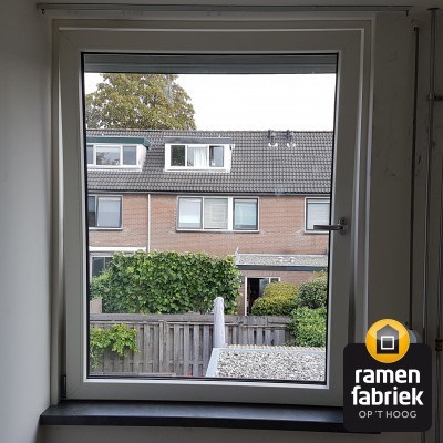Achter kleine kamer binnen