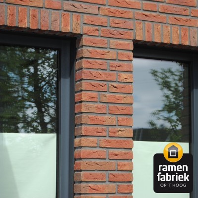 Bungalow Oirschot kunststof kozijnen antraciet
